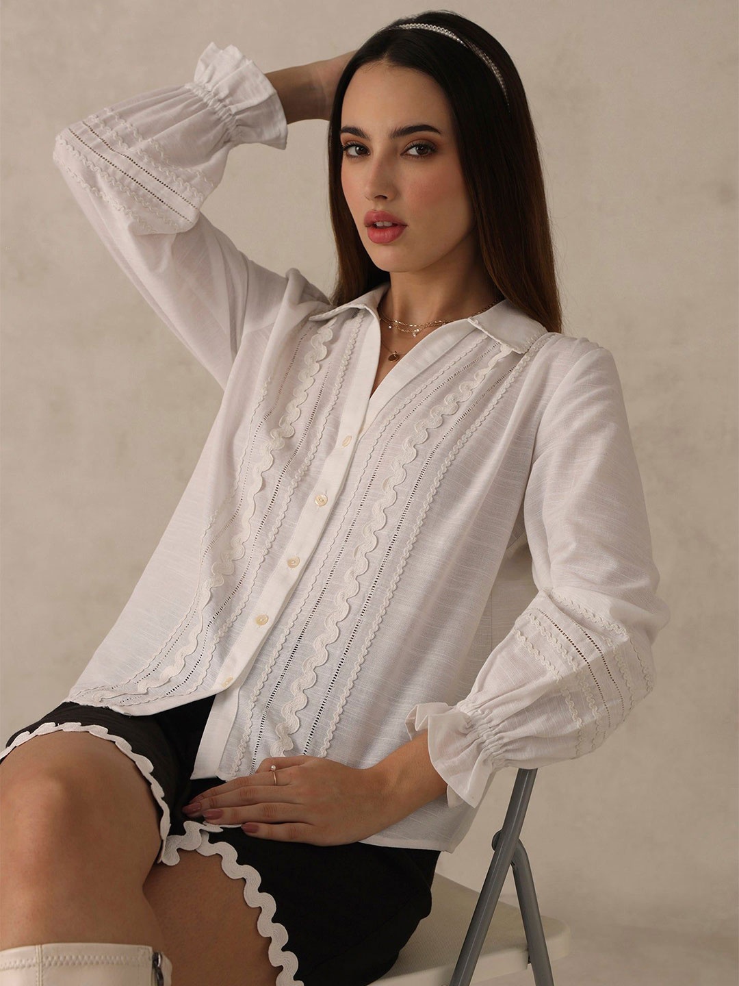 

Virgio Women Cotton Shirt Collar Regular Length Solid Regular Sleeves Top, White