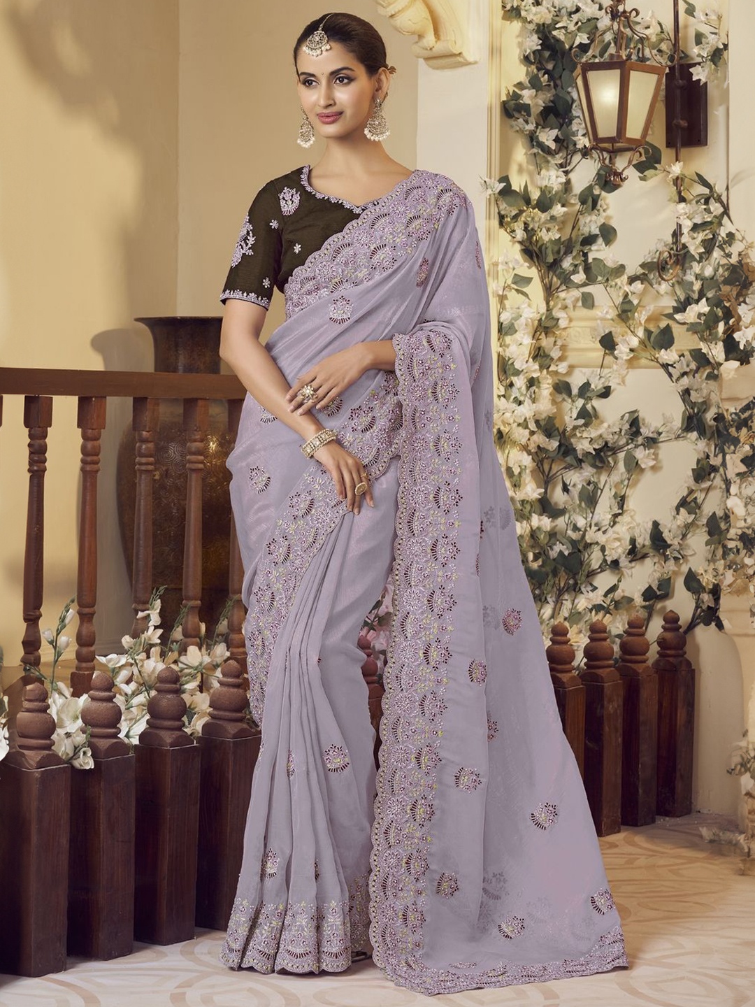 

Suha Embellished Embroidered Saree, Purple