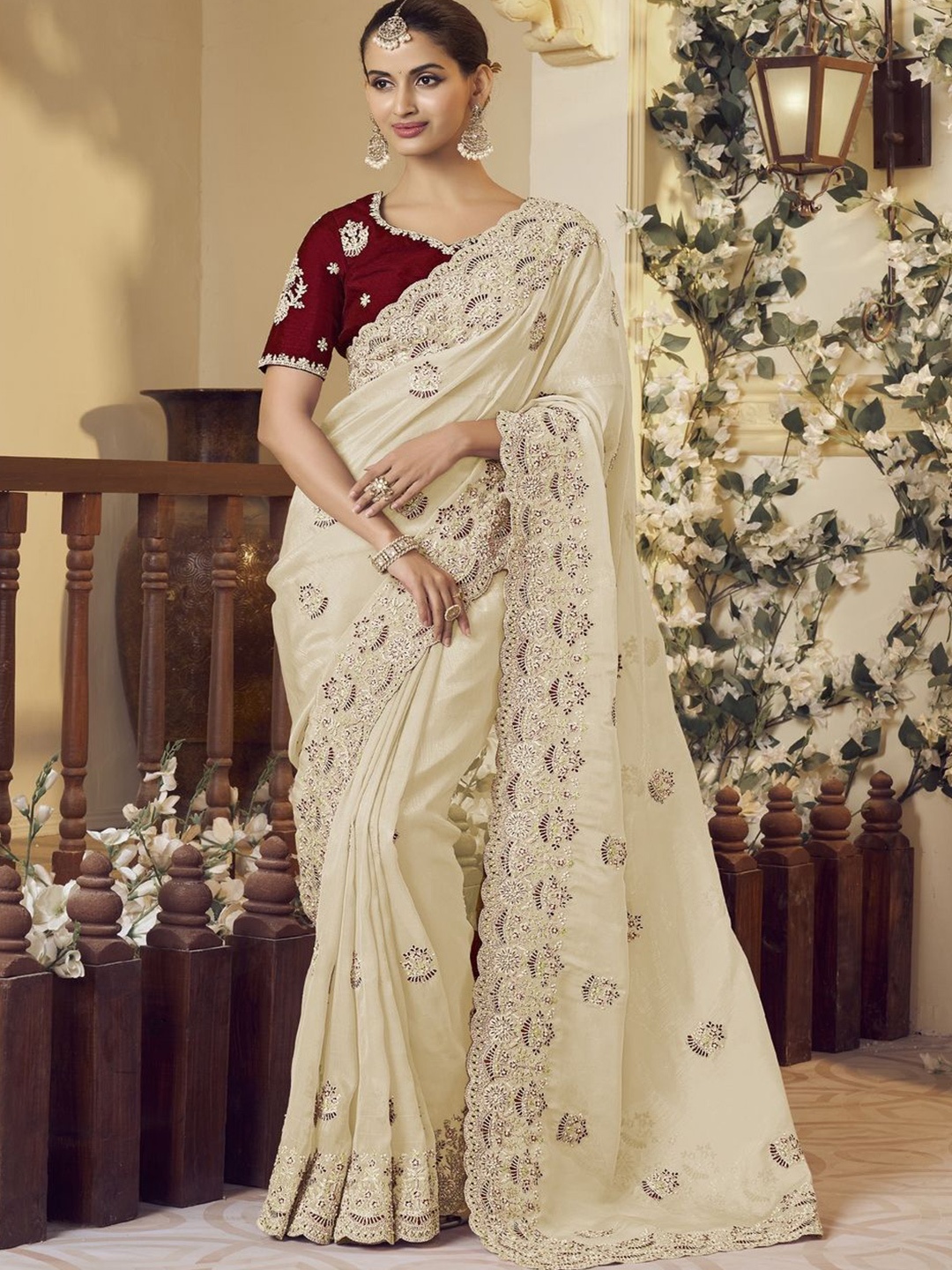 

Suha Embellished Embroidered Organza Saree, Cream