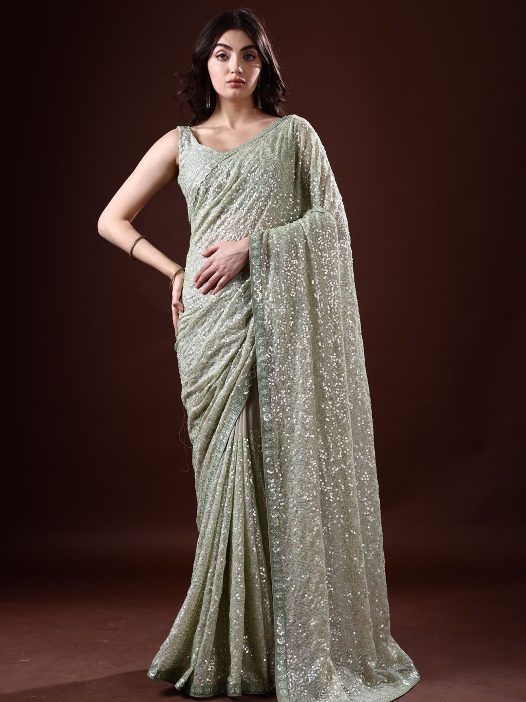 

Suha Embellished Sequinned Pure Georgette Saree, Green