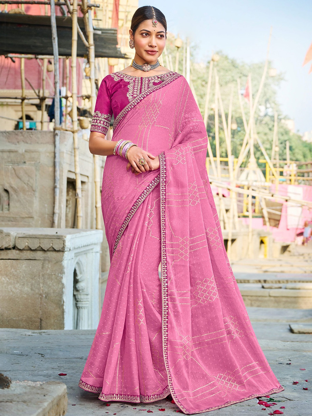 

Laxmipati Striped Embroidered Poly Chiffon Saree, Pink