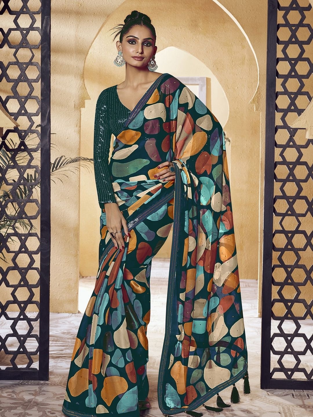 

Suha Embellished Sequinned Printed Satin Saree, Green