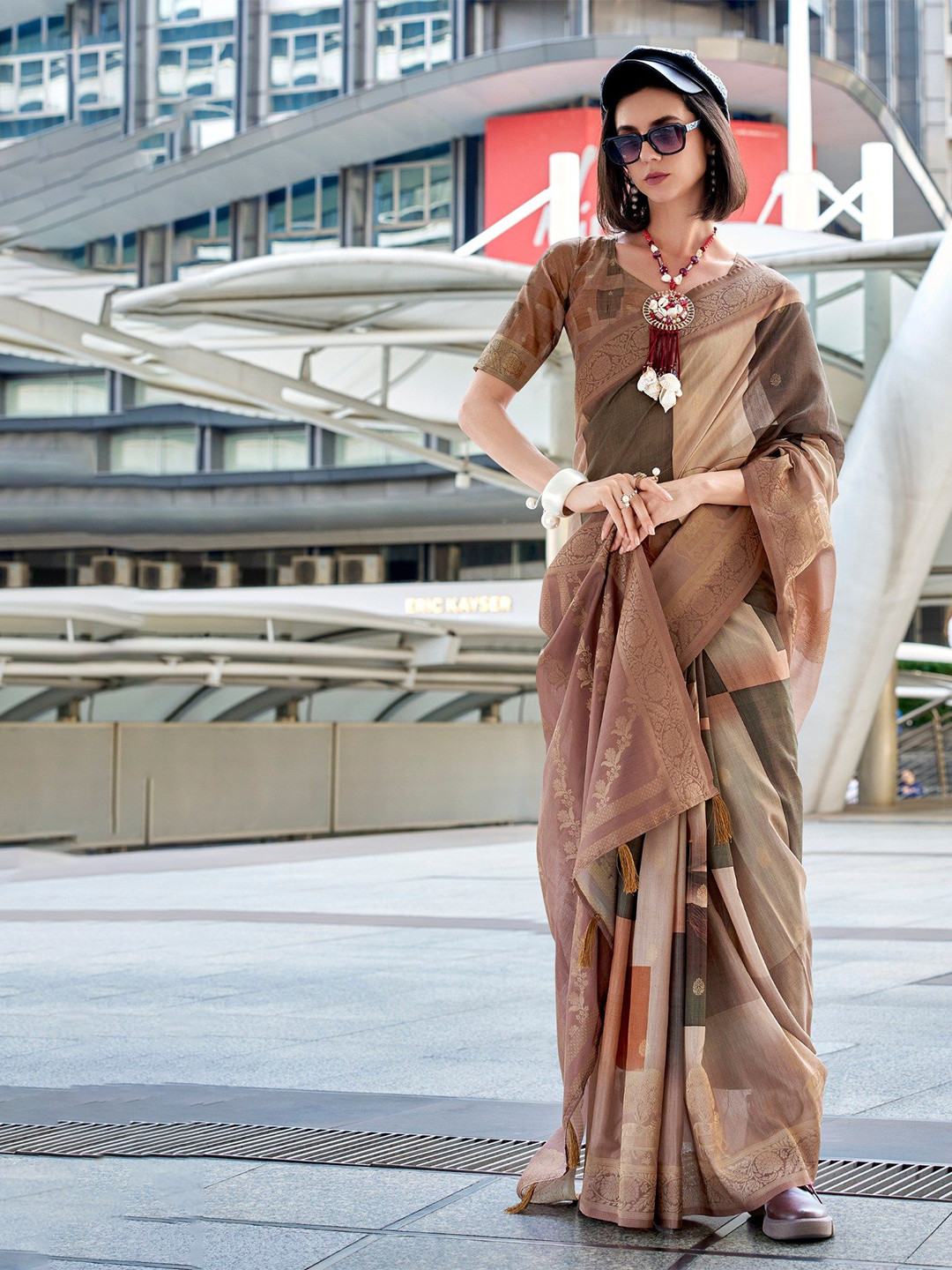 

MySilkLove Woven Design Banarasi Saree, Brown