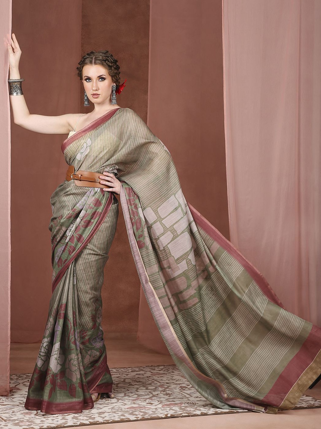 

JUST FASHION Floral Silk Cotton Banarasi Saree, Green