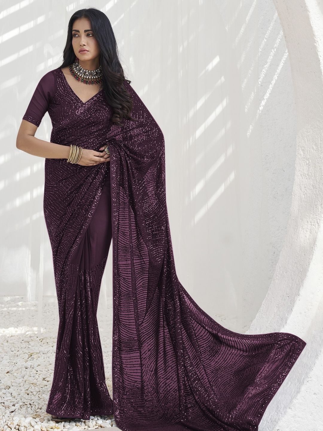 

Suha Embellished Sequinned Pure Georgette Saree, Maroon