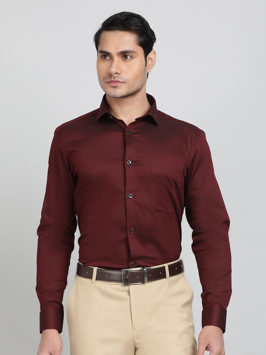 

Greenfibre Men Slim Fit Opaque Checked Party Shirt, Maroon