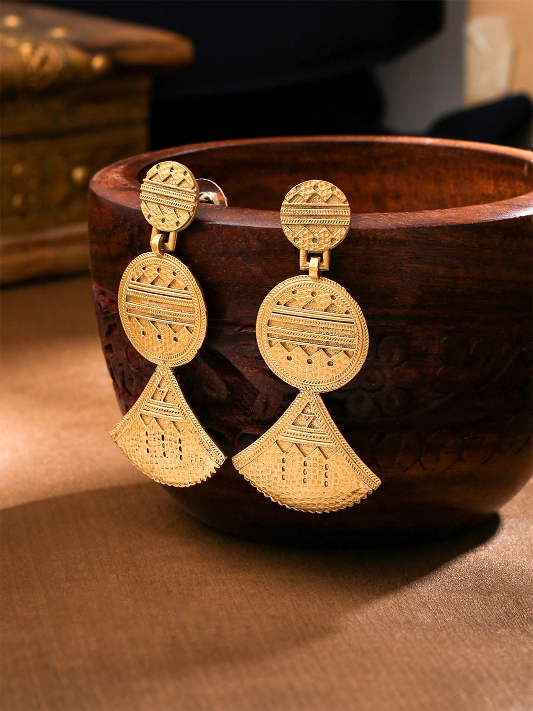 

Yellow Chimes Gold Plated Contemporary Circle Drop Earrings