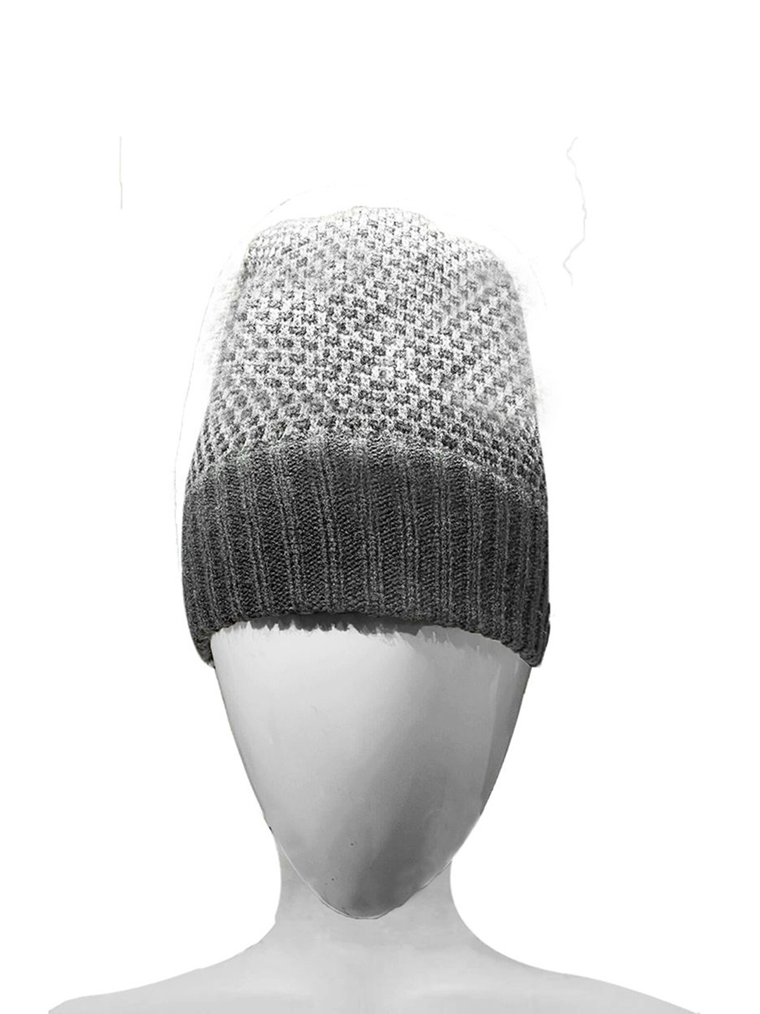 

CARPISA Women Colourblocked Woollen Beanie, Black