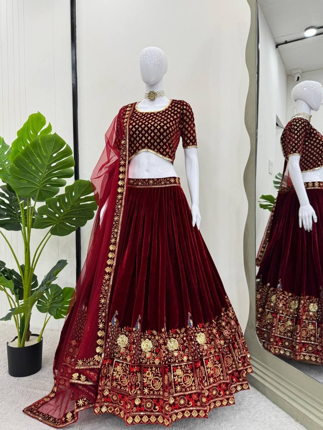 

VILLE FASHION Embroidered Sequinned Semi-Stitched Velvet Semi-Stitched Lehenga Choli, Maroon