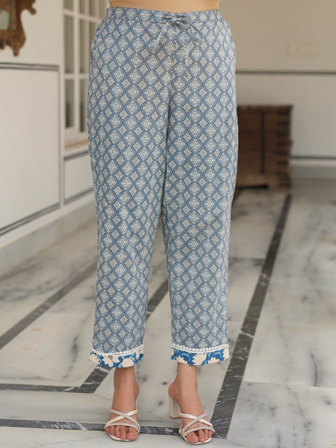 

Aramya Women Printed Ethnic Palazzos, Blue