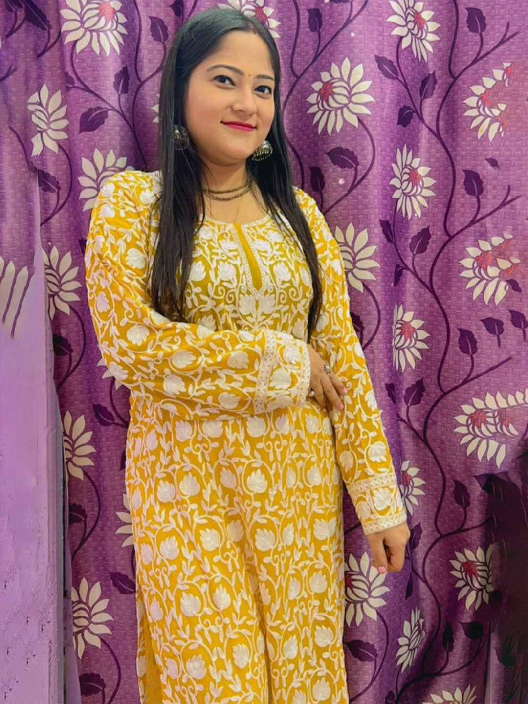 

REET MAHAL Embroidered Straight Kurta, Yellow