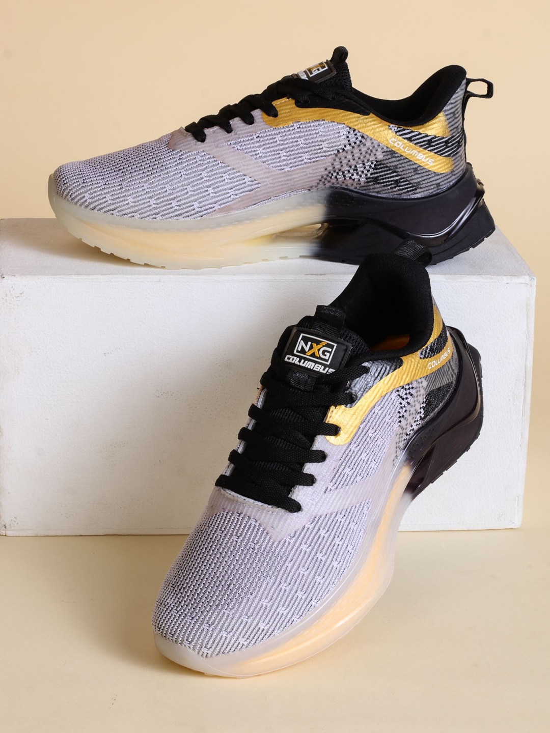 

Columbus Men Mesh Running Non-Marking Shoes, Black