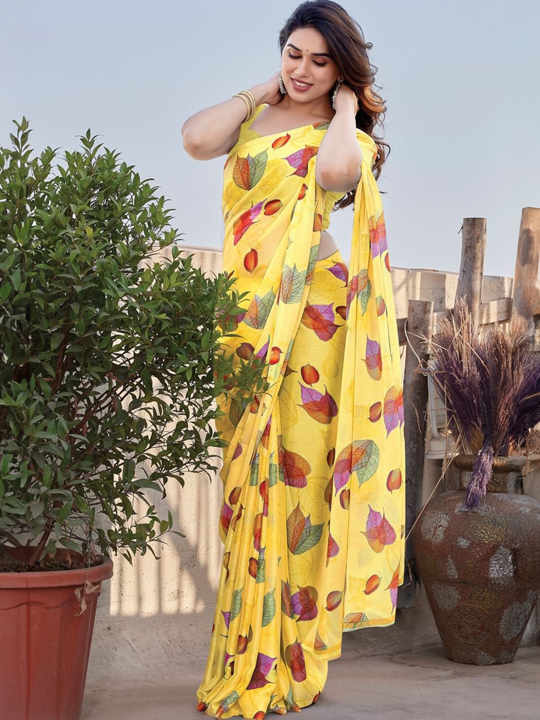

KALINI Floral Printed Saree, Yellow
