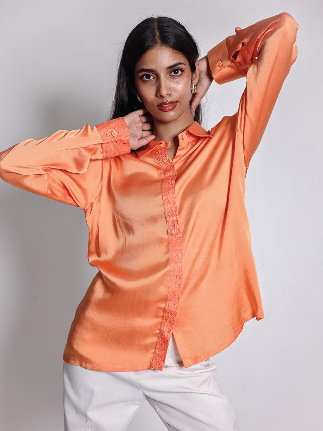 

Arya Giri Women Classic Solid Spread Collar Casual Shirt, Peach