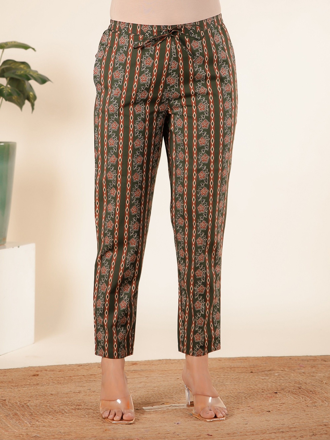 

Aramya Women Ethnic Printed Regular Fit Cotton Trouser, Green