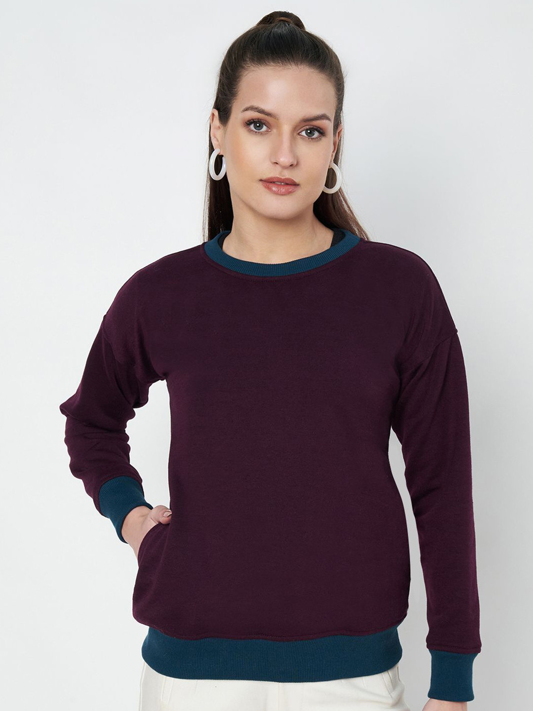 

BRINNS Women Colourblocked Sweatshirt, Burgundy