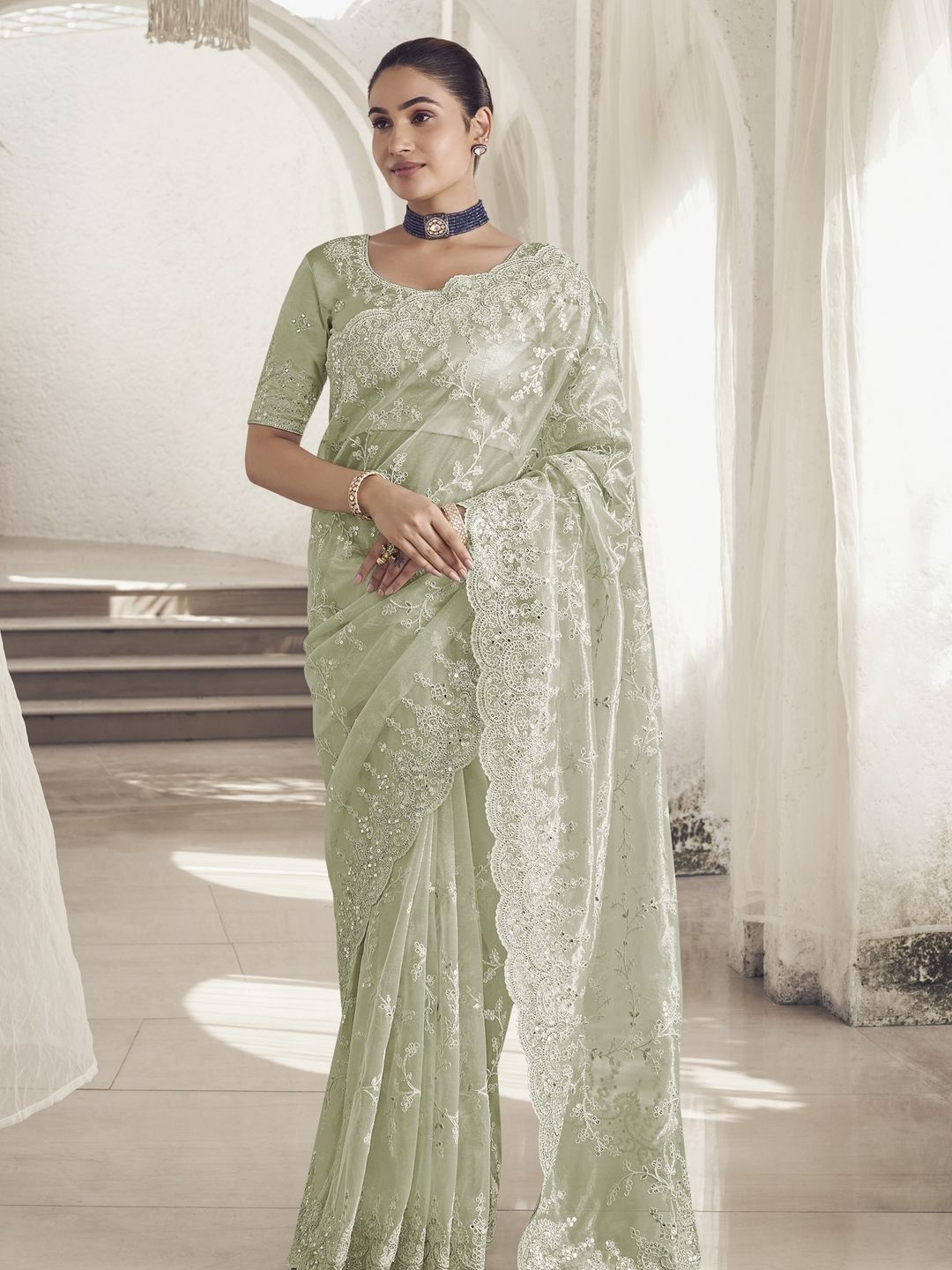 

Suha Embellished Sequinned Net Saree, Green