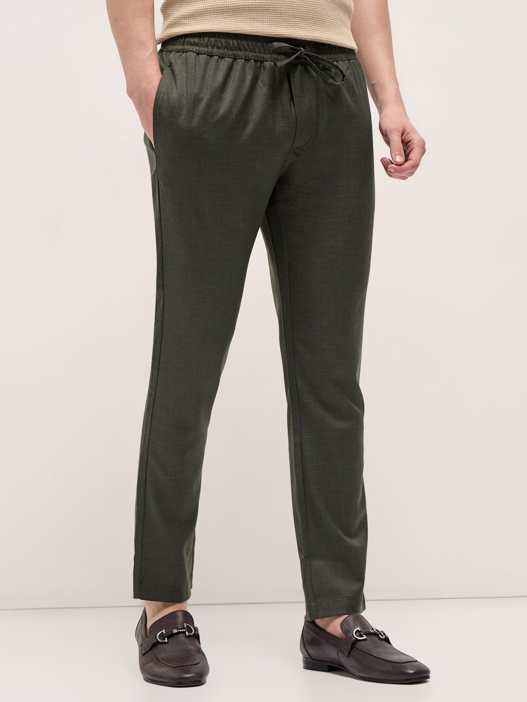 

THE BEAR HOUSE Men Solid Slim Fit Formal Trousers, Green