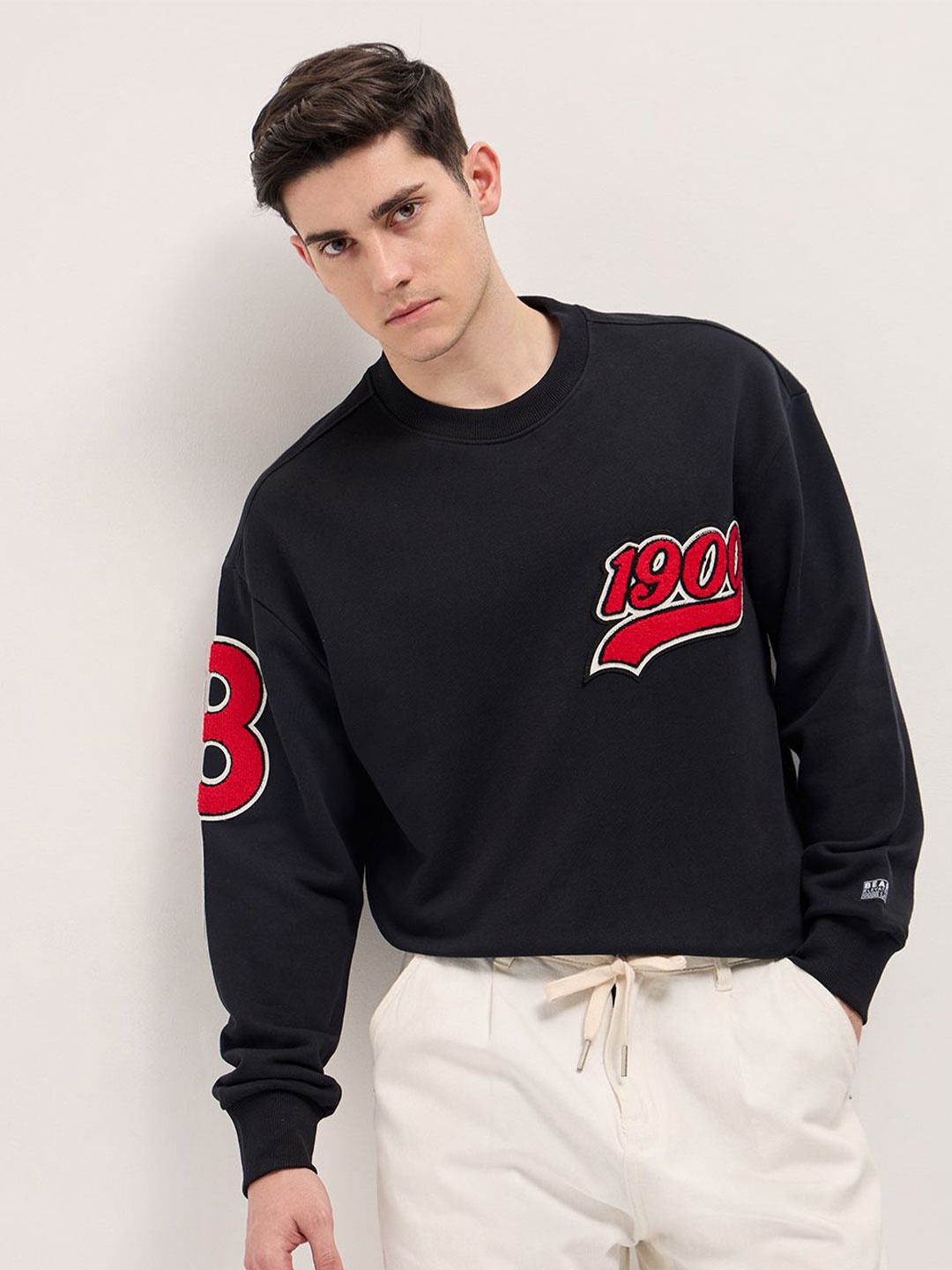 

THE BEAR HOUSE Men Cotton Graphic Applique Sweatshirt, Black