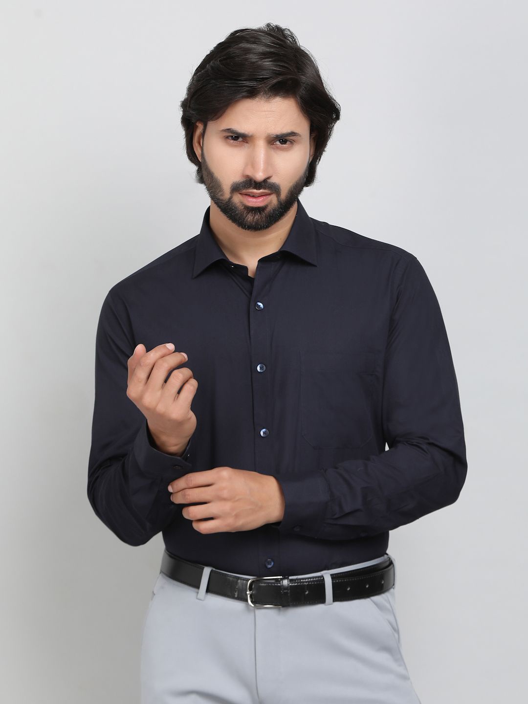 

Greenfibre Men Slim Fit Opaque Formal Shirt, Navy blue