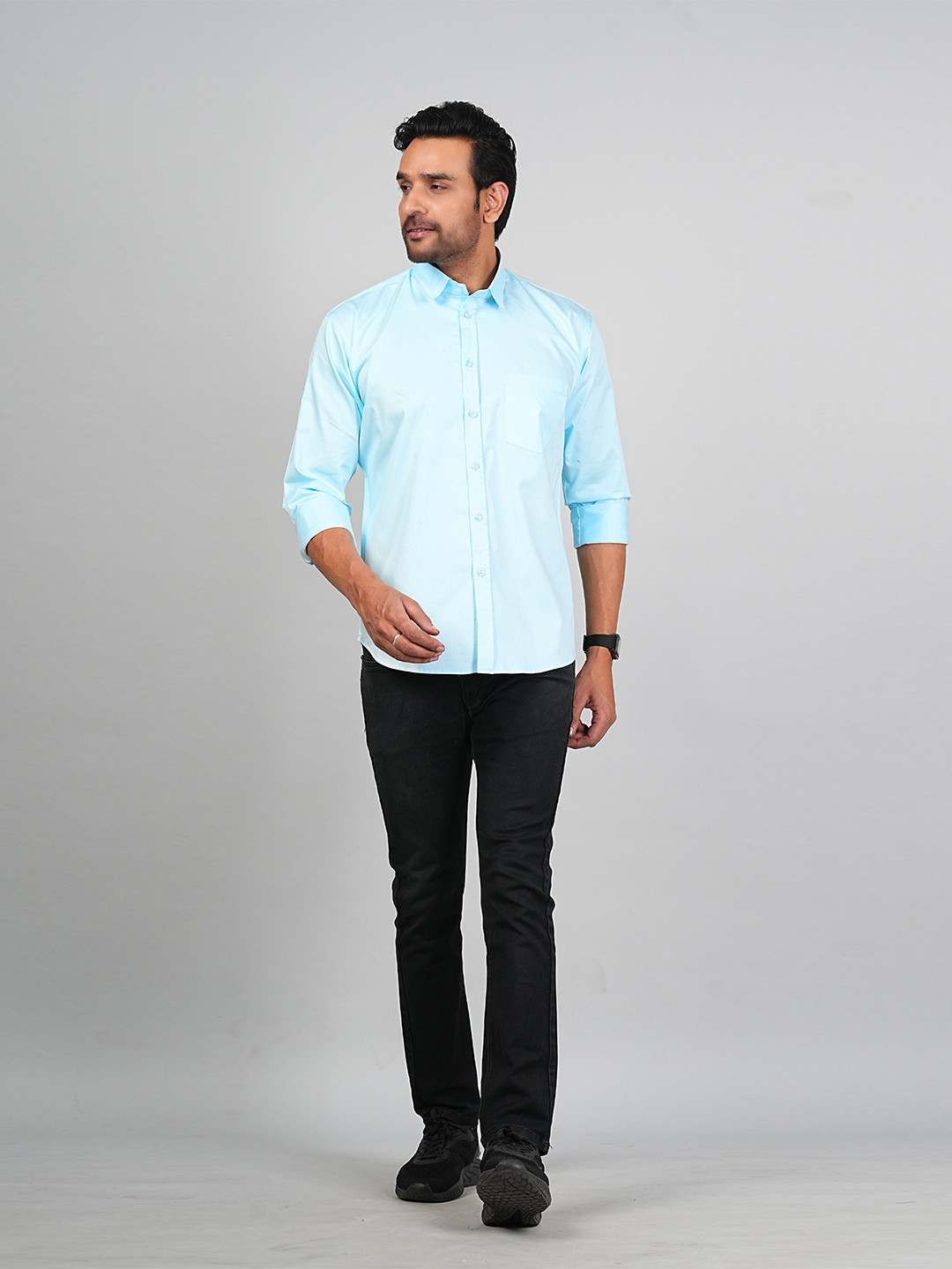 

VENITYWAVE Men Comfort Fit Spread Collar Solid Cotton Casual Shirt, Turquoise blue