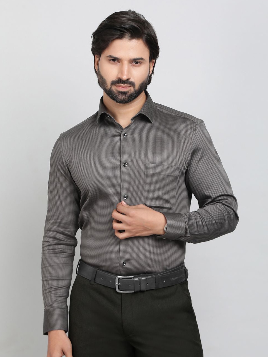 

Greenfibre Men Slim Fit Opaque Checked Party Shirt, Grey