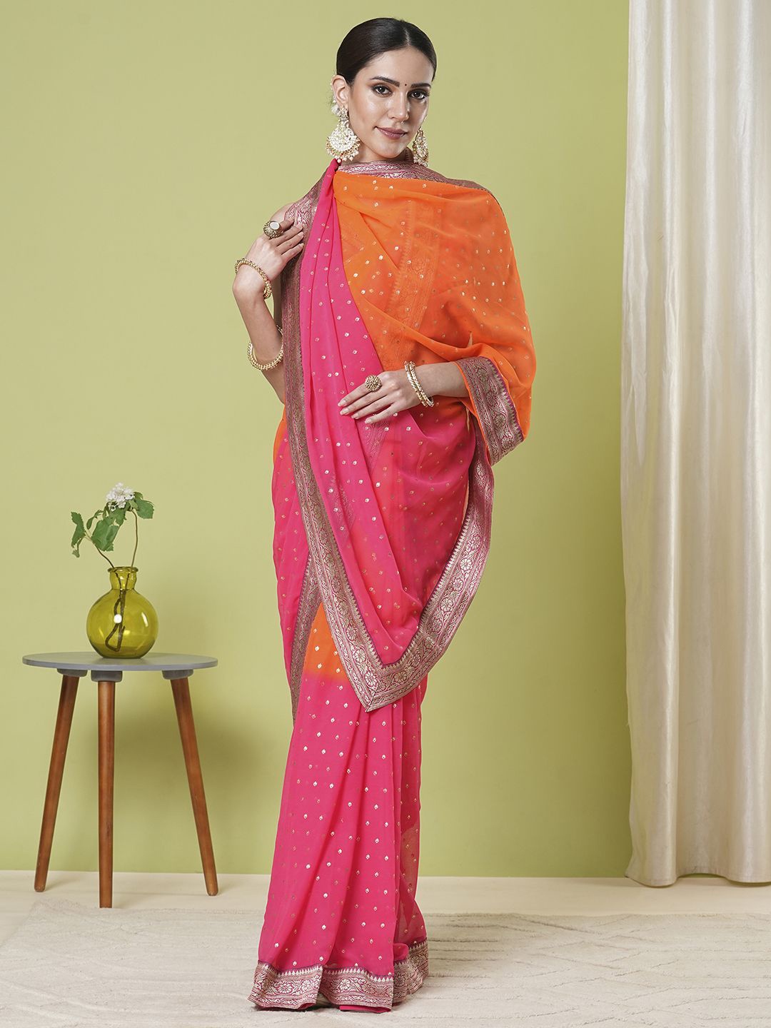 

KAYOMMI Women Woven Design Zari Banarasi Saree, Orange