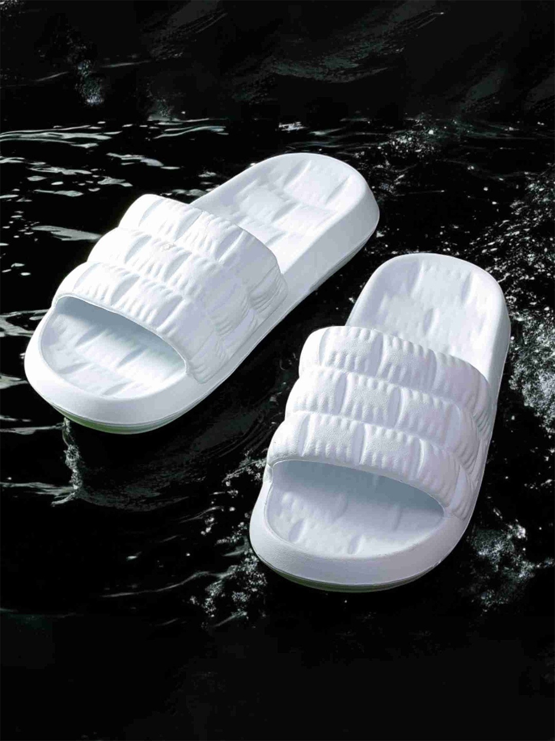 

KAPYANSH Men Rubber Sliders, White