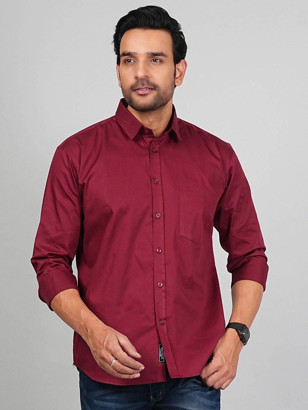 

VENITYWAVE Men Comfort Fit Spread Collar Solid Cotton Casual Shirt, Maroon