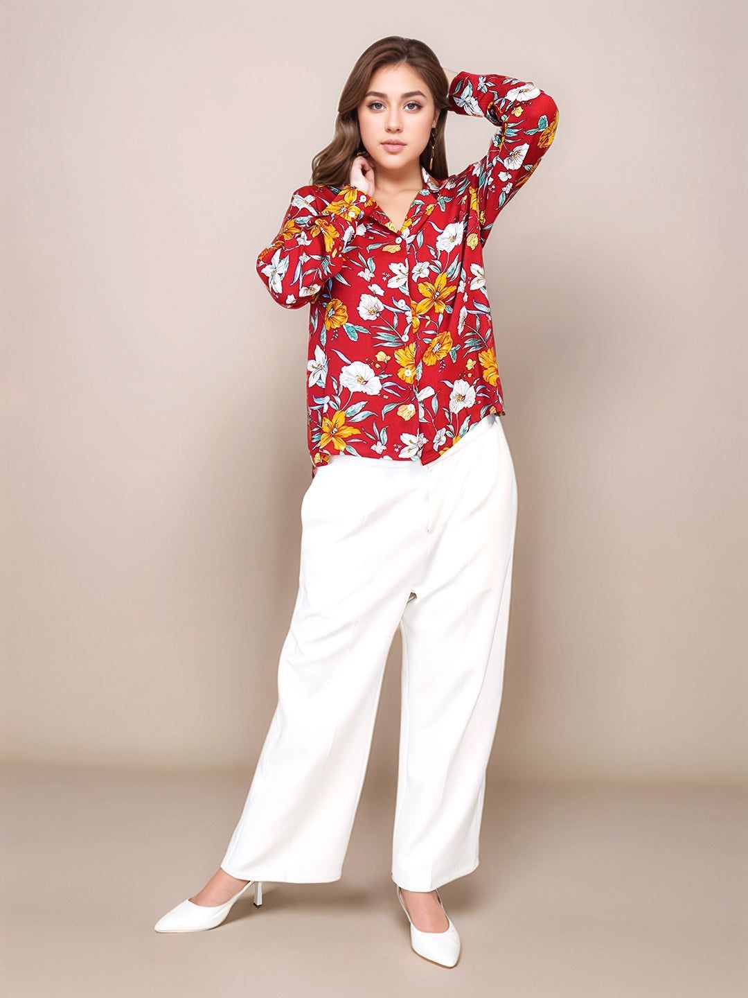 

Zink London Women Red Floral Prints Relaxed Fit Shirt