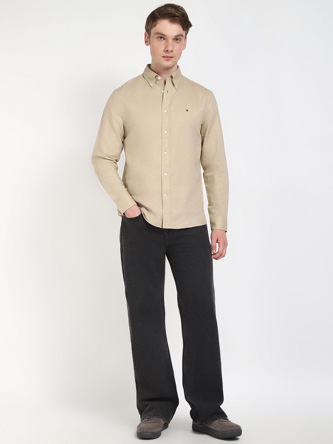 

Tommy Hilfiger Men Opaque Casual Shirt, Beige