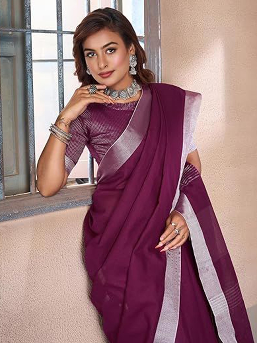 

NEGRONI Saree, Burgundy