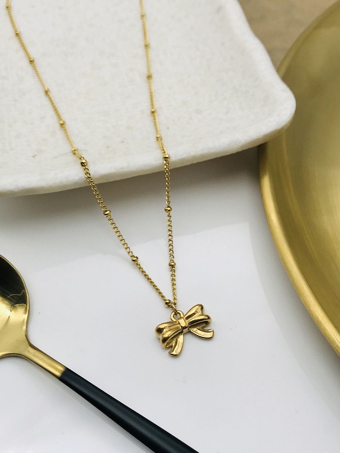 

ANJNI CREATION Gold-Plated Pendant With Chain