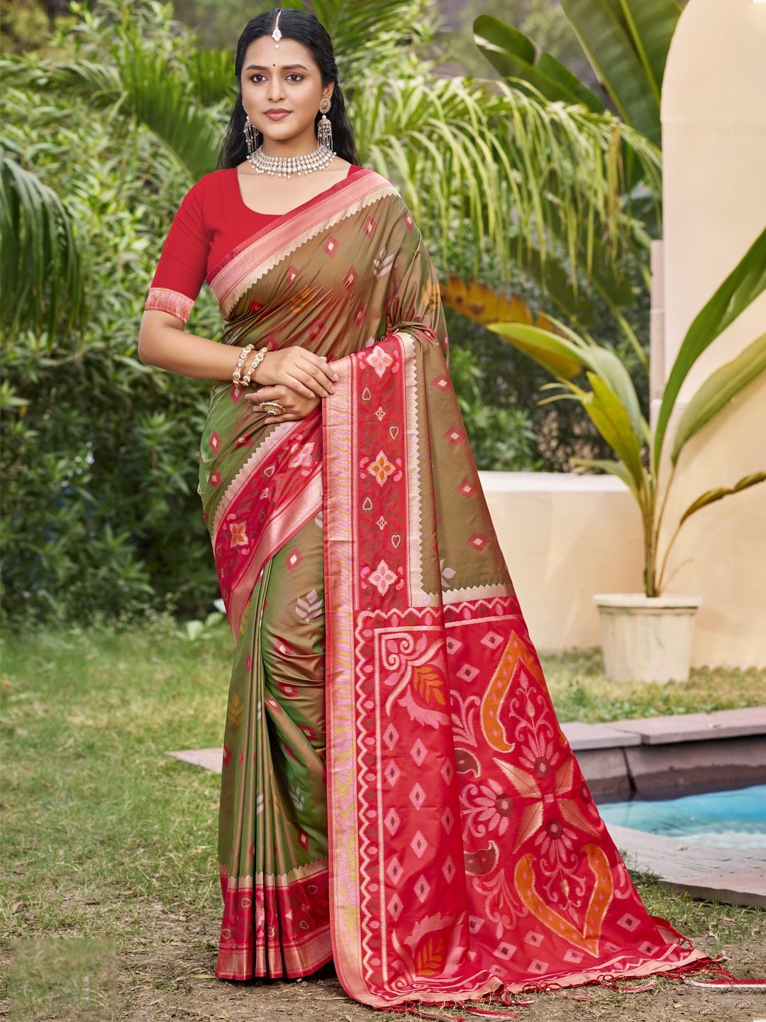 

SANGAM PRINTS Woven Design Zari Tussar Saree, Brown