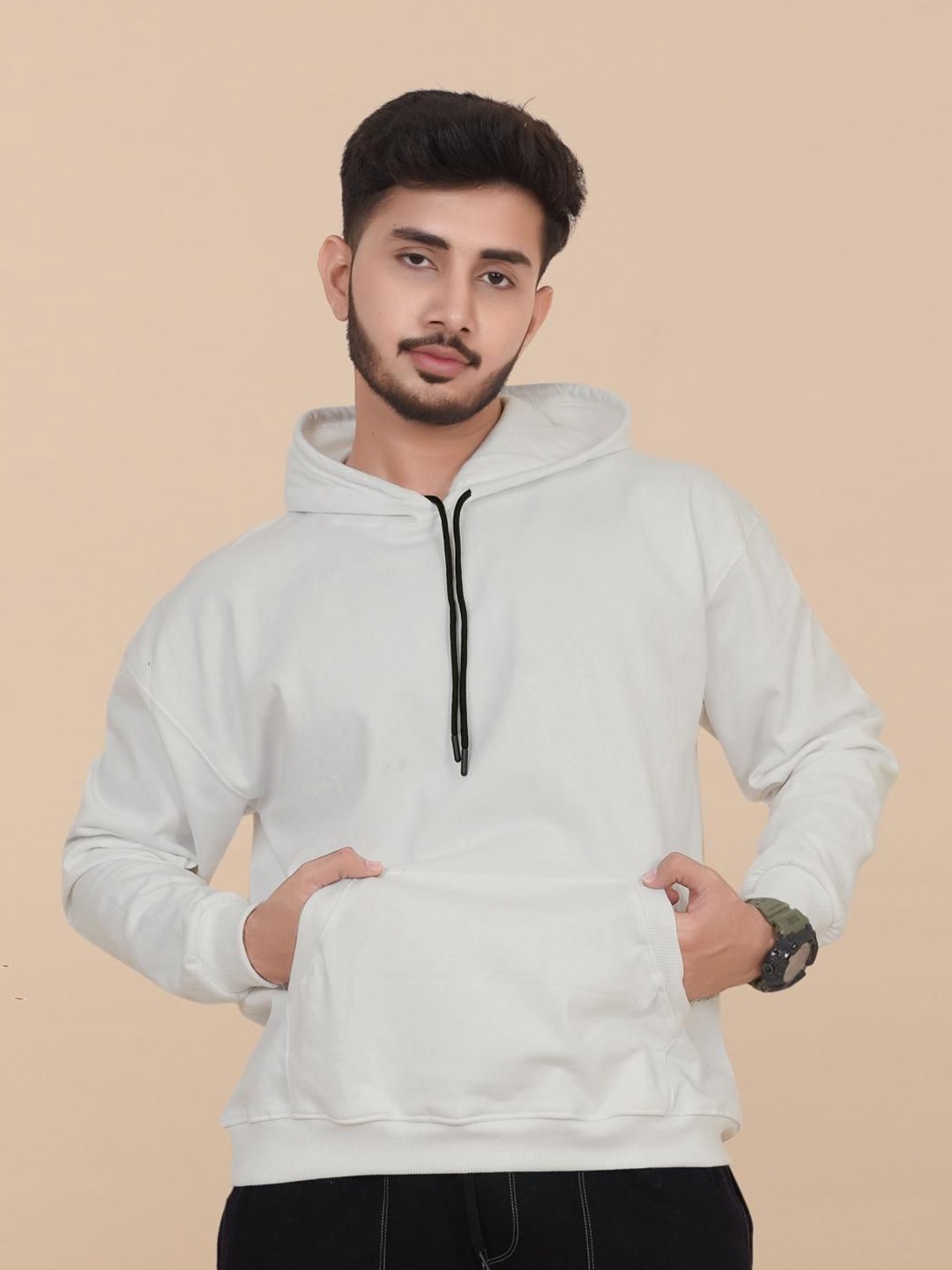 

BLURR Men Hooded Sweatshirt, White
