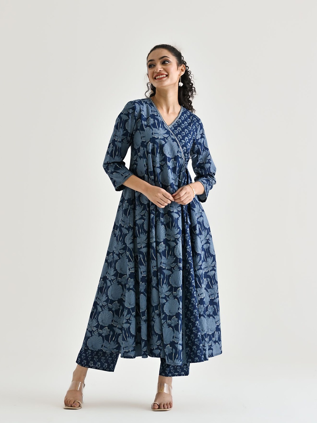 

Rustorange Floral Printed Sequinned V-Neck Pure Cotton Angarakha Anarkali Kurta & Trouser, Blue