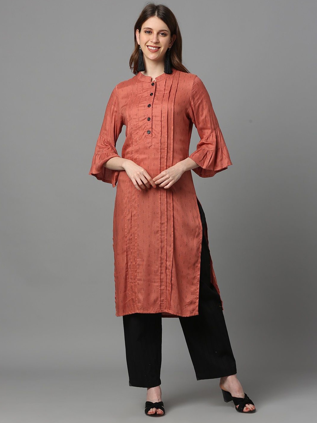 

VEGAL Geometric Printed Bell Sleeves Mandarin Collar Straight Kurta, Rust