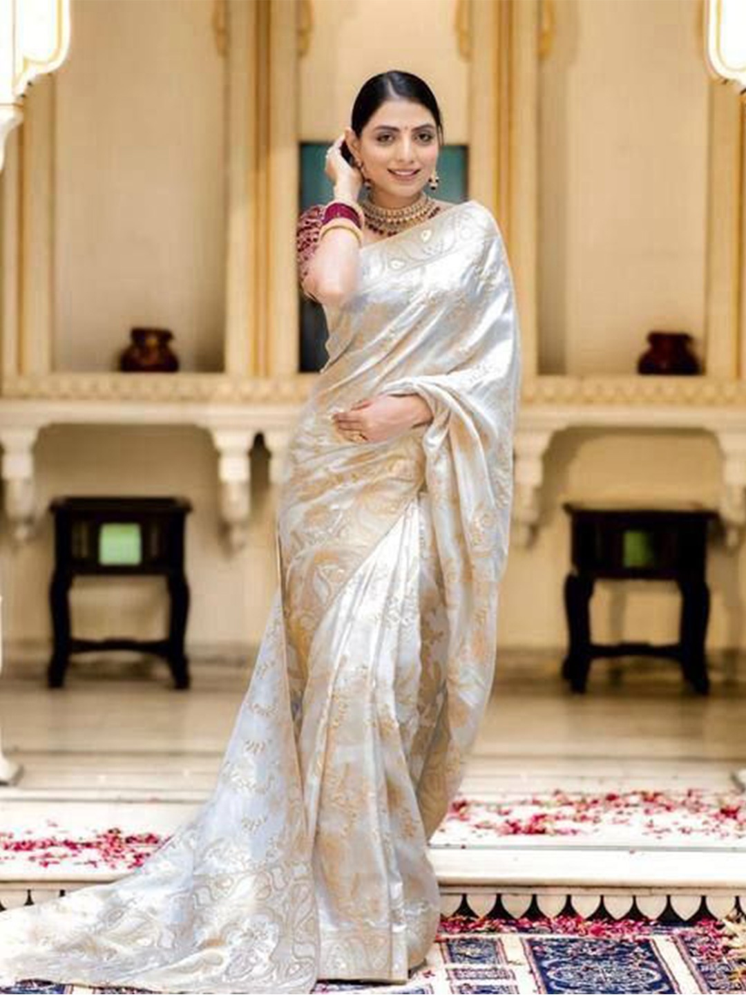 

Anouk Ethnic Motifs Zari Silk Blend Banarasi Saree, Beige