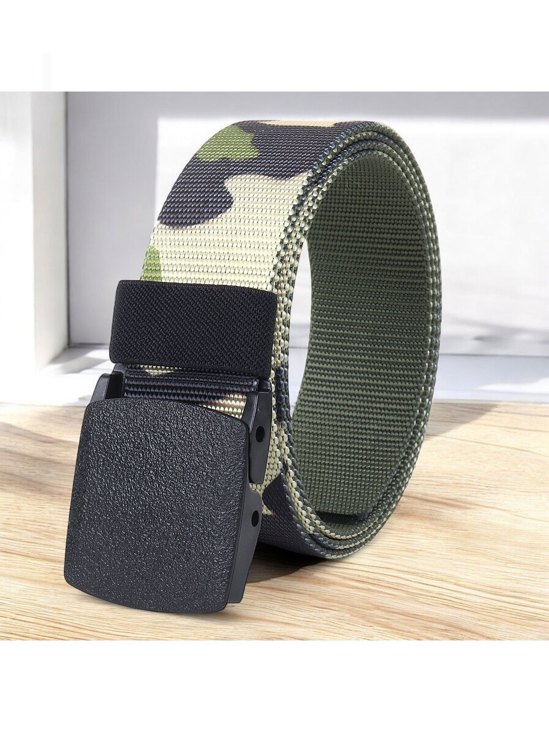 

Metronaut Men Printed Belt, Green