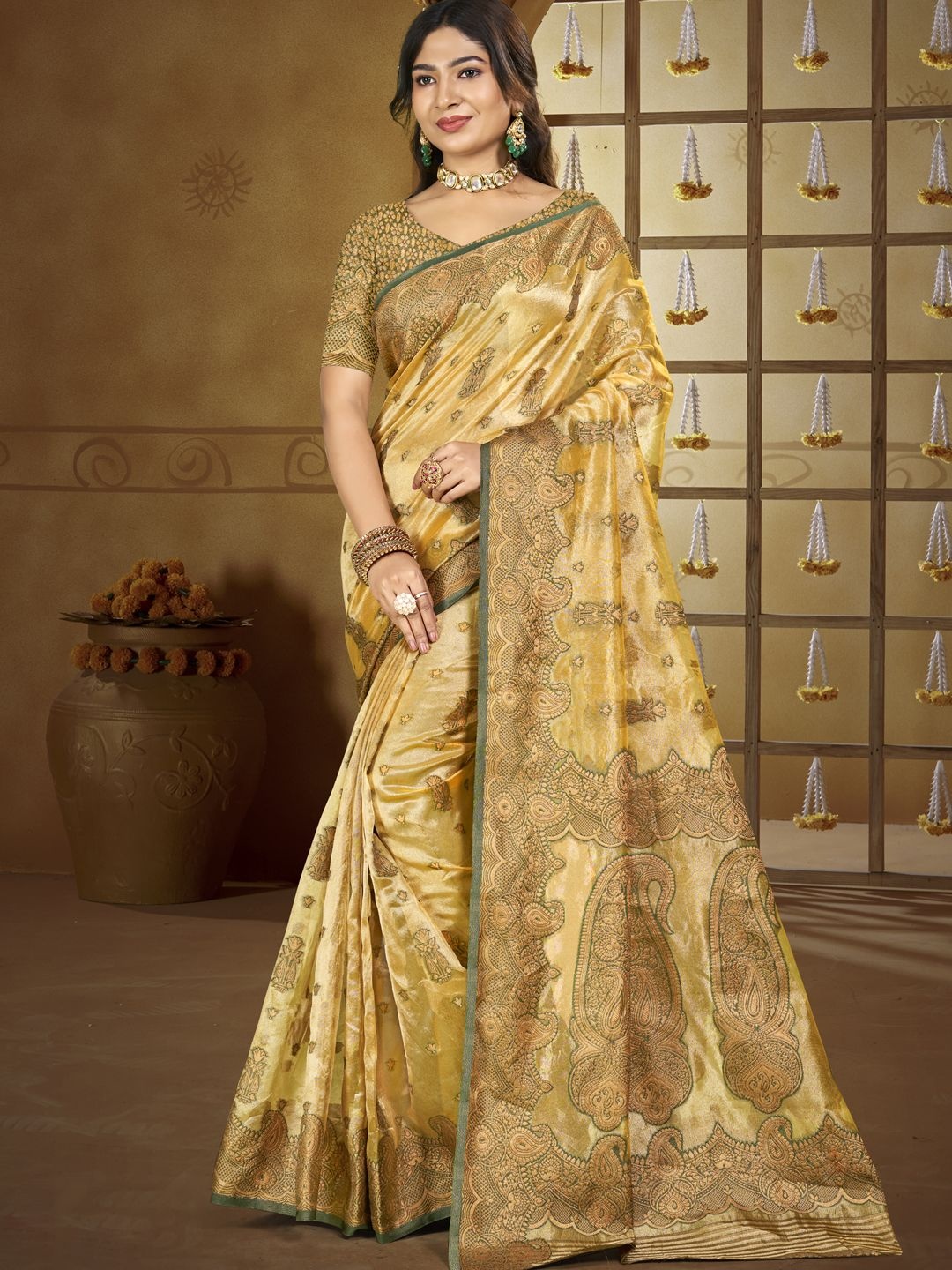 

SANGAM PRINTS Floral Zari Tussar Saree, Yellow