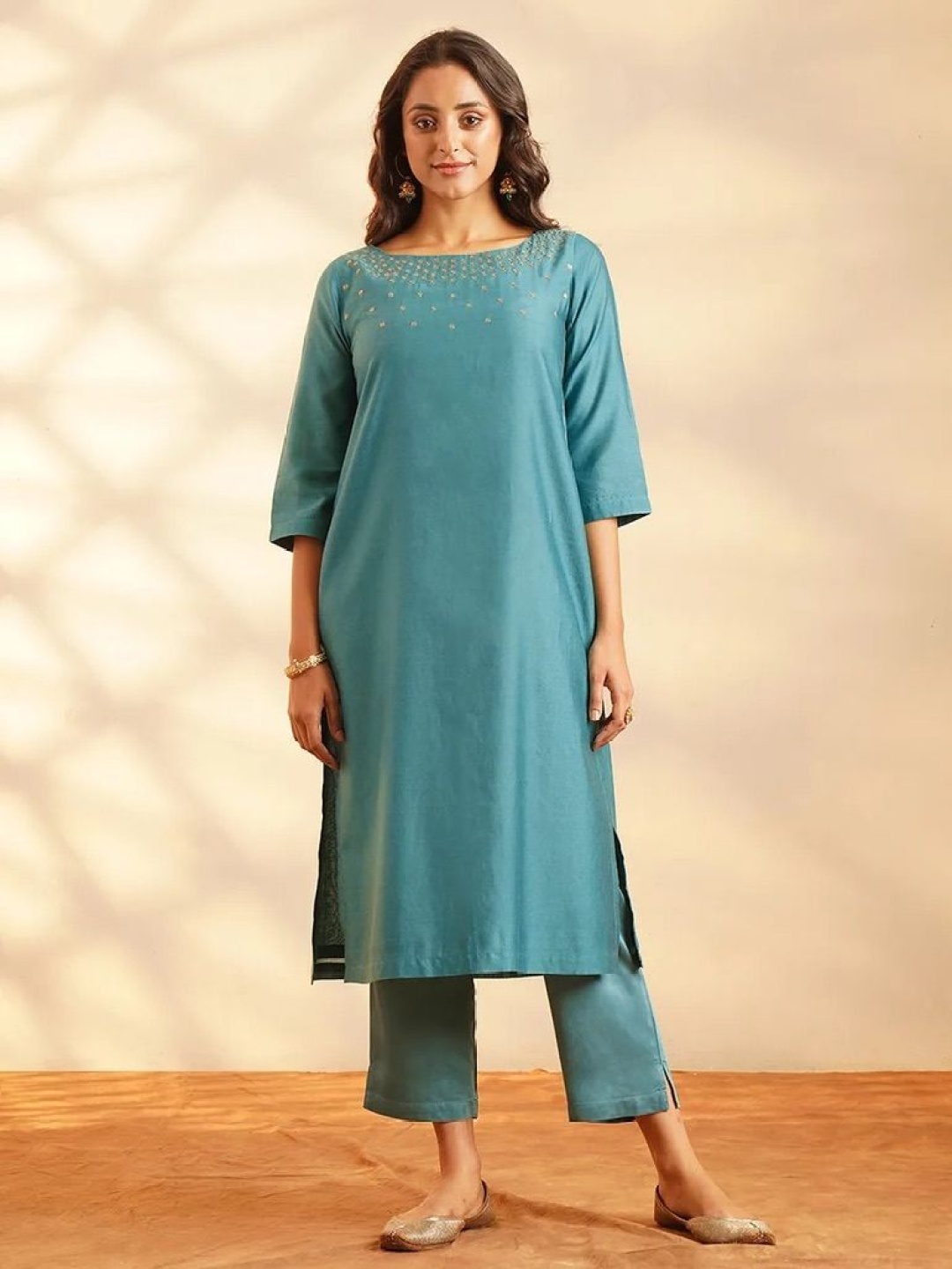 

SMRITI GUPTA Boat Neck Sequins Chanderi Cotton Straight Kurta, Teal