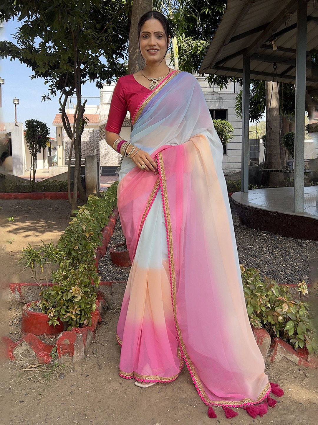 

Aika Colourblocked Embroidered Ready to Wear Saree, Blue