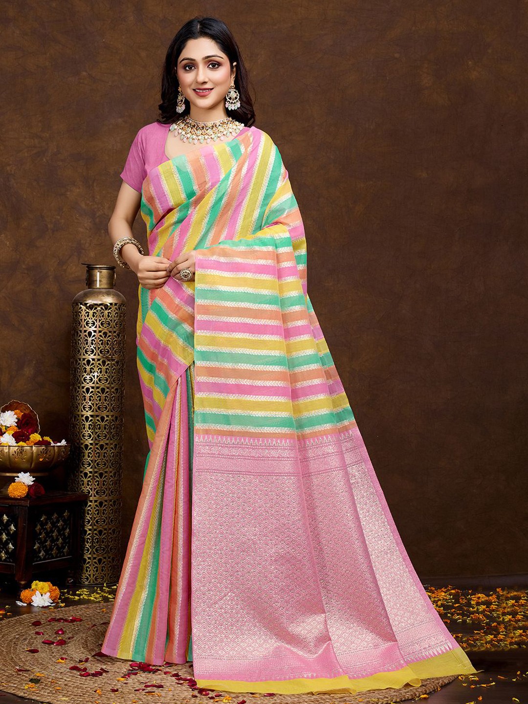 

bansari textiles Women Woven Design Zari Banarasi Saree, Pink
