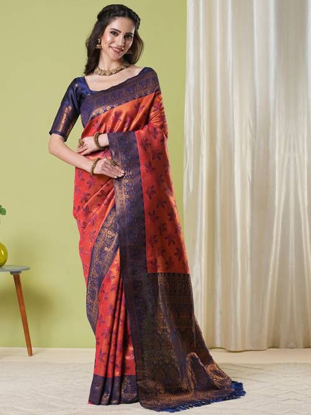 

KAYOMMI Woven Design Zari Banarasi Saree, Orange