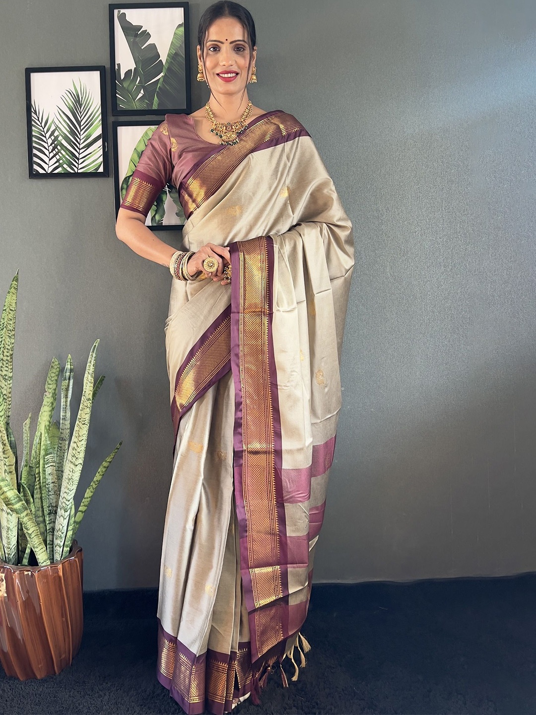 

Aika Woven Design Zari Ready to Wear Kanjeevaram Saree, Brown