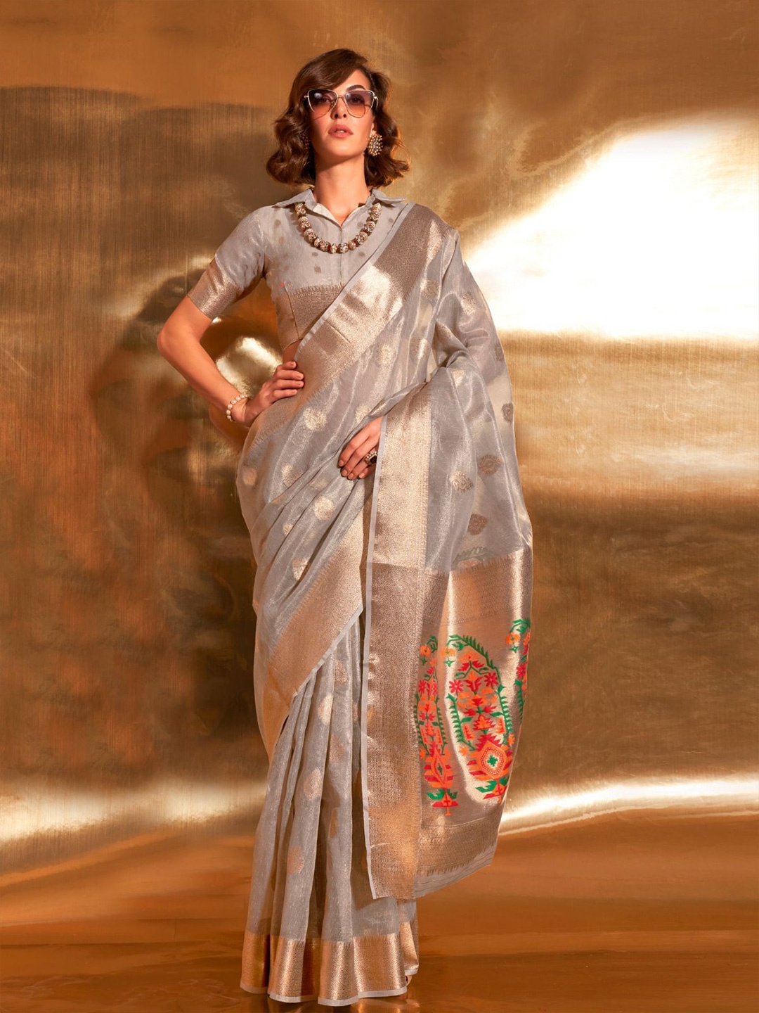 

ODETTE Ethnic Motifs Zari Tissue Saree, Grey