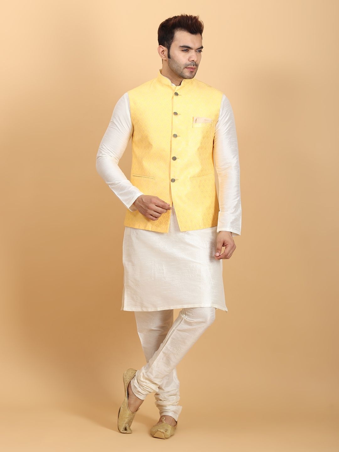 

Ethluxis Men Regular Kurta with Pyjamas, Yellow