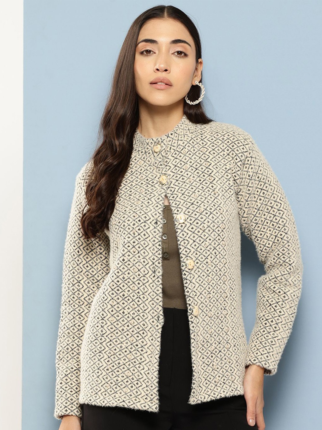 

BAESD Women Woollen Cardigan, Cream