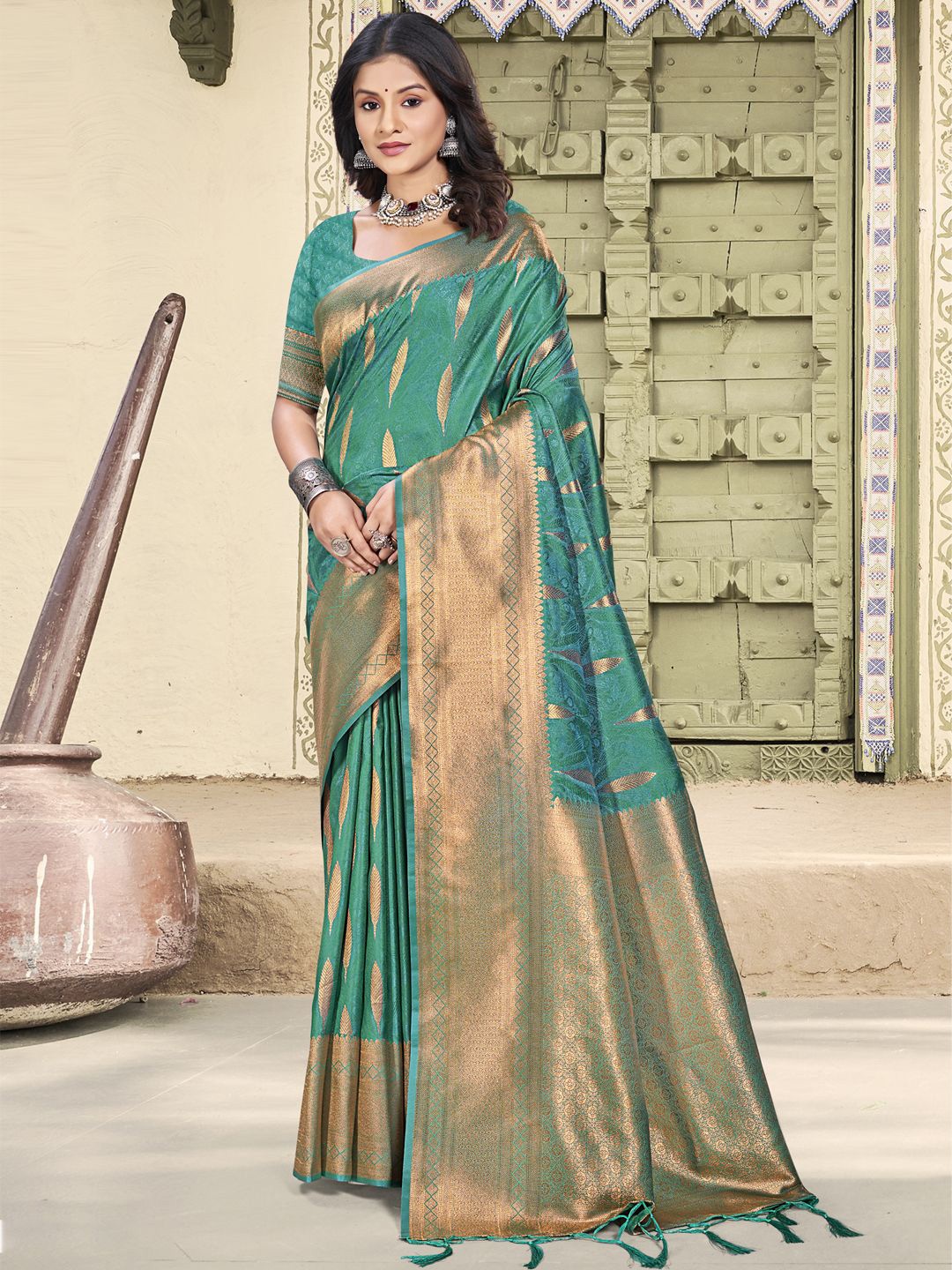 

SANGAM PRINTS Woven Design Zari Tussar Saree, Sea green