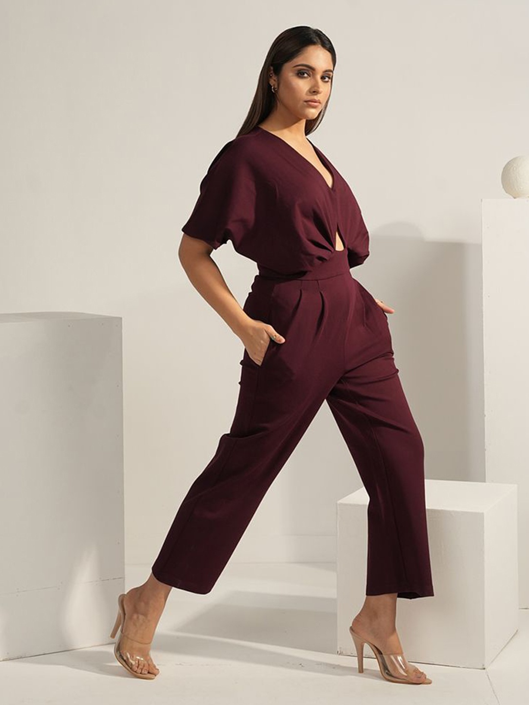 

Aamili Women Basic Jumpsuit, Burgundy